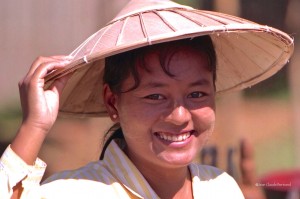jeune fille de Myanmar